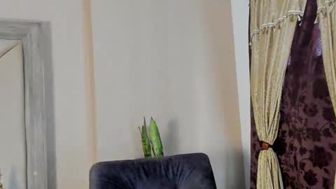 Snapshot of joan_saenz chatting on February 13, 2025, 7:10 pm JOAN SAENZ online show from February 13, 2025, 7:10 pm