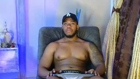 Snapshot of joan_saenz chatting on November 4, 2025, 12:43 am JOAN SAENZ online show from November 4, 2025, 12:43 am