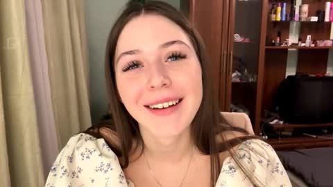 Adel online show from February 13, 2026, 7:32 pm