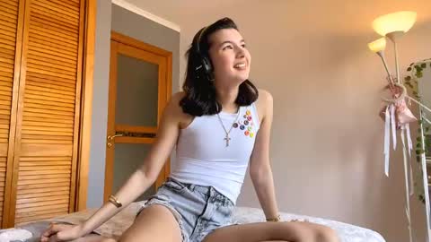 joanaphippin online show from April 20, 2026, 7:22 am