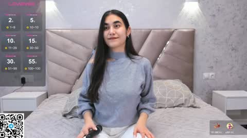 Mia online show from January 2, 2025, 2:02 pm