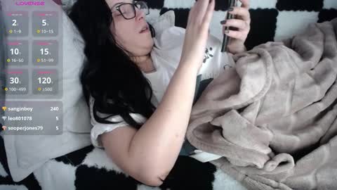 Snapshot of joanna_cw chatting on December 14, 2025, 9:25 am Jo online show from December 14, 2025, 9:25 am