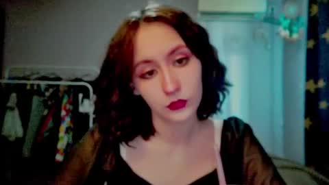 Joannatompson online show from June 11, 2026, 2:53 am