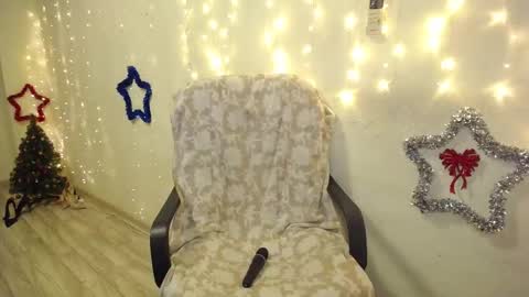 Snapshot of joanne_star chatting on December 21, 2025, 8:49 pm SweetGinger online show from December 21, 2025, 8:49 pm