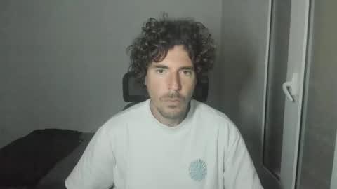 Snapshot of joaquin420_hot chatting on April 6, 2026, 5:19 am joaquin420_hot online show from April 6, 2026, 5:19 am