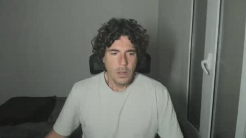 Snapshot of joaquin420_hot chatting on April 15, 2026, 2:18 am joaquin420_hot online show from April 15, 2026, 2:18 am