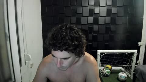 Snapshot of joaquin420_hot chatting on June 25, 2026, 7:40 pm joaquin420_hot online show from June 25, 2026, 7:40 pm