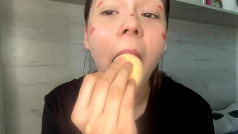 Mila online show from April 28, 2026, 9:58 am