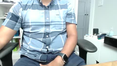 Snapshot of joe765shades chatting on June 10, 2026, 12:15 pm joe765shades online show from June 10, 2026, 12:15 pm