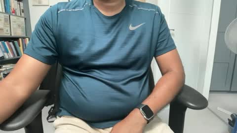 Snapshot of joe765shades chatting on June 26, 2026, 12:20 pm joe765shades online show from June 26, 2026, 12:20 pm
