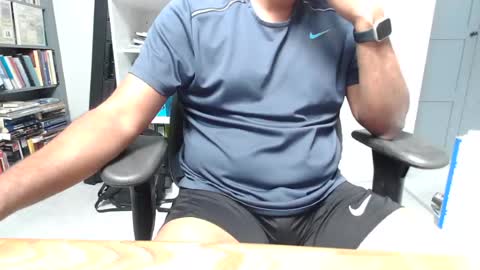 Snapshot of joe765shades chatting on June 29, 2026, 10:59 am joe765shades online show from June 29, 2026, 10:59 am