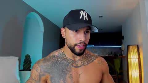 Snapshot of joe_esthetic chatting on February 22, 2025, 2:39 am joe_esthetic online show from February 22, 2025, 2:39 am