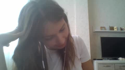 Jennifer online show from September 24, 2025, 11:35 am