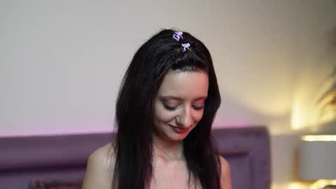  Joelle  online show from November 26, 2025, 9:49 pm