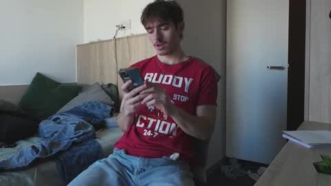 Snapshot of joeosulli2024 chatting on October 25, 2025, 1:29 pm JoeOsulli online show from October 25, 2025, 1:29 pm