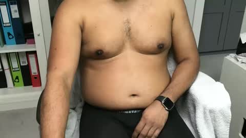 Snapshot of joeshades77 chatting on April 11, 2026, 12:31 pm joeshades online show from April 11, 2026, 12:31 pm