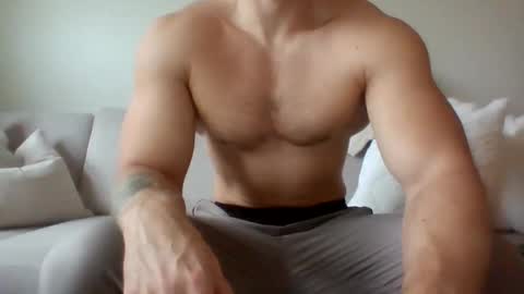 Snapshot of joeybanan chatting on December 16, 2025, 10:53 am joeybanan online show from December 16, 2025, 10:53 am