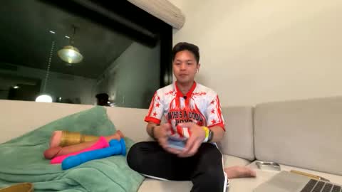 Snapshot of joeydcrz chatting on May 17, 2026, 10:44 am Joey De la Cruz online show from May 17, 2026, 10:44 am