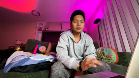 Snapshot of joeydcrz chatting on May 19, 2026, 7:37 am Joey De la Cruz online show from May 19, 2026, 7:37 am