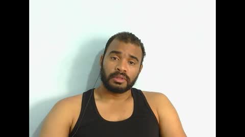 johan2222222222 online show from October 13, 2025, 1:33 pm