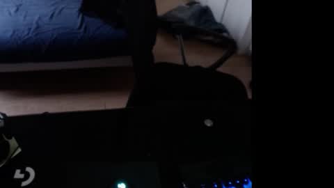 Snapshot of johan59890 chatting on December 15, 2024, 8:19 am johan59890 online show from December 15, 2024, 8:19 am