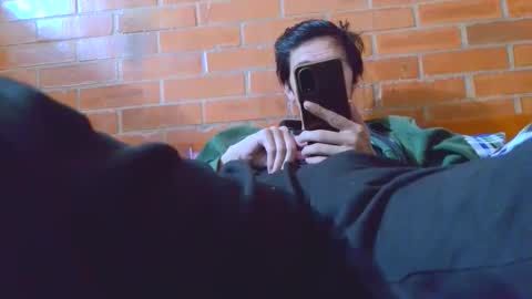 Snapshot of johan70nsexy chatting on June 10, 2026, 9:25 pm johan70nsexy online show from June 10, 2026, 9:25 pm