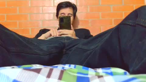 Snapshot of johan70nsexy chatting on June 16, 2026, 11:51 pm johan70nsexy online show from June 16, 2026, 11:51 pm