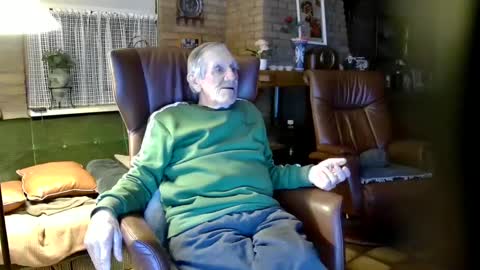 Snapshot of johan7_heet chatting on December 6, 2024, 8:07 pm johan7 heet online show from December 6, 2024, 8:07 pm