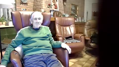 Snapshot of johan7_heet chatting on December 12, 2024, 4:21 pm johan7 heet online show from December 12, 2024, 4:21 pm