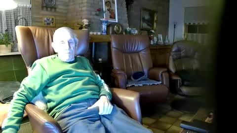 Snapshot of johan7_heet chatting on December 14, 2024, 4:31 pm johan7 heet online show from December 14, 2024, 4:31 pm