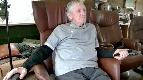 Snapshot of johan7_heet chatting on January 22, 2025, 2:14 pm johan7 heet online show from January 22, 2025, 2:14 pm