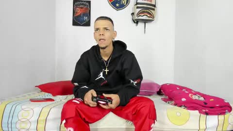 Snapshot of johan_and_antonella chatting on December 2, 2024, 4:20 am johan_and_antonella online show from December 2, 2024, 4:20 am