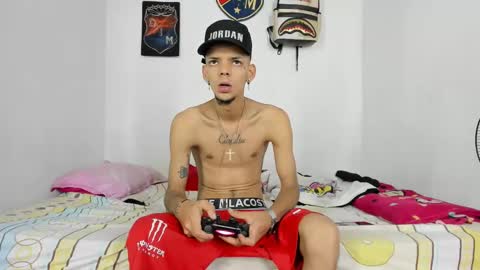 Snapshot of johan_and_antonella chatting on December 13, 2024, 6:16 pm johan_and_antonella online show from December 13, 2024, 6:16 pm