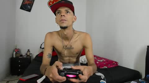 Snapshot of johan_and_antonella chatting on January 15, 2025, 7:23 pm johan_and_antonella online show from January 15, 2025, 7:23 pm