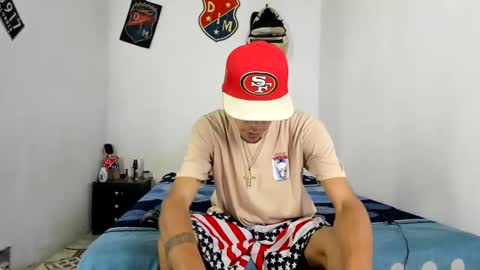 Snapshot of johan_and_antonella chatting on January 17, 2025, 7:38 pm johan_and_antonella online show from January 17, 2025, 7:38 pm