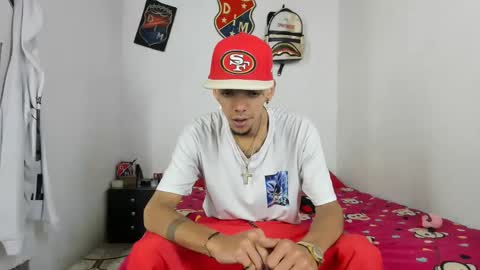 Snapshot of johan_and_antonella chatting on January 20, 2025, 12:46 am johan_and_antonella online show from January 20, 2025, 12:46 am