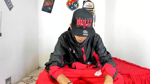 Snapshot of johan_and_antonella chatting on February 3, 2025, 5:29 am johan_and_antonella online show from February 3, 2025, 5:29 am