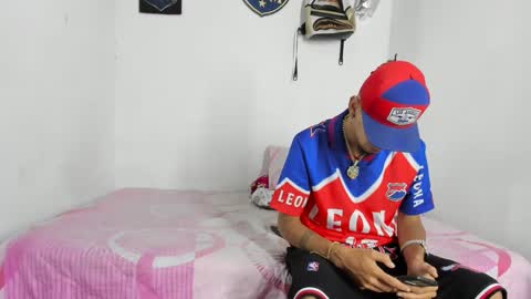 Snapshot of johan_and_antonella chatting on September 28, 2025, 3:34 am johan_and_antonella online show from September 28, 2025, 3:34 am