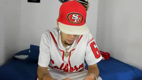 Snapshot of johan_and_antonella chatting on December 18, 2025, 8:04 pm johan_and_antonella online show from December 18, 2025, 8:04 pm