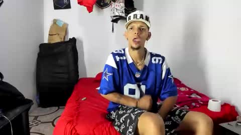 johan_and_antonella online show from March 15, 2026, 11:05 am