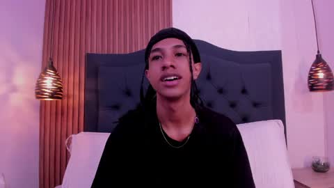 Snapshot of johan_gz_ chatting on May 6, 2026, 11:37 am Johan online show from May 6, 2026, 11:37 am