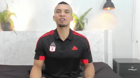 Snapshot of johan_miller1 chatting on November 14, 2025, 5:06 am johan online show from November 14, 2025, 5:06 am