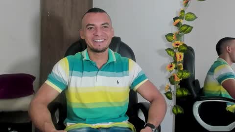 Snapshot of johan_miller1 chatting on November 27, 2025, 7:05 pm johan online show from November 27, 2025, 7:05 pm