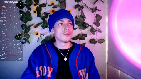 Snapshot of johan_parker222 chatting on September 23, 2025, 7:39 pm johan_parker222 online show from September 23, 2025, 7:39 pm