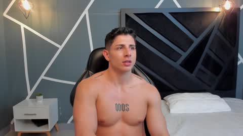 Johan Williams online show from December 3, 2024, 7:54 am