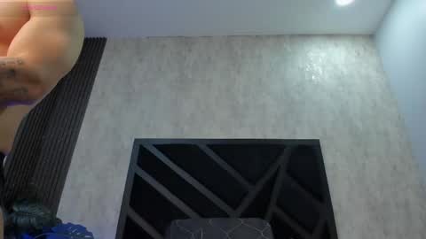 Snapshot of johan_williams_07 chatting on June 7, 2026, 2:43 pm Johan Williams online show from June 7, 2026, 2:43 pm