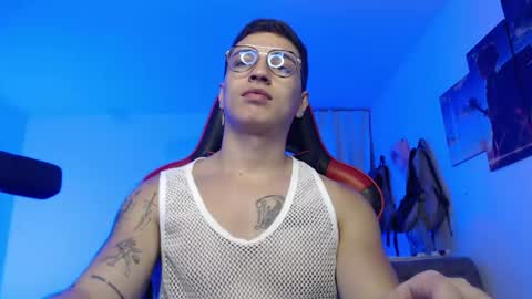 Snapshot of john_s117 chatting on June 18, 2026, 2:43 pm JOHN online show from June 18, 2026, 2:43 pm