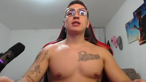 Snapshot of john_s117 chatting on July 19, 2026, 8:45 pm JOHN online show from July 19, 2026, 8:45 pm