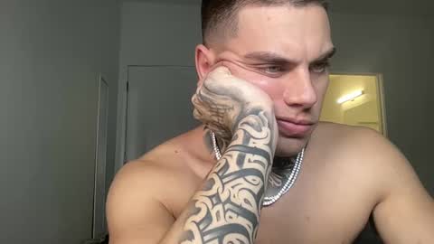 Snapshot of johnafterdark chatting on September 19, 2025, 6:15 am JAXX online show from September 19, 2025, 6:15 am