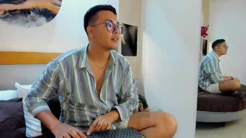 Snapshot of johnbelrose chatting on October 8, 2025, 8:28 pm johnbelrose online show from October 8, 2025, 8:28 pm